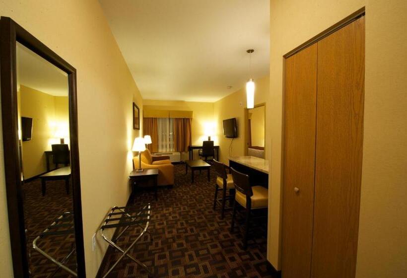 בית מלון כפרי Days Inn & Suites By Wyndham Winnipeg Airport Manitoba