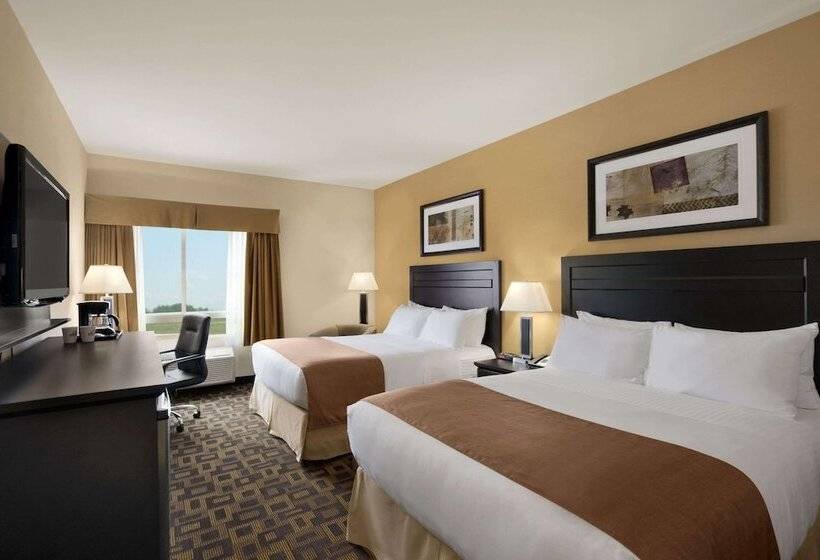 בית מלון כפרי Days Inn & Suites By Wyndham Winnipeg Airport Manitoba