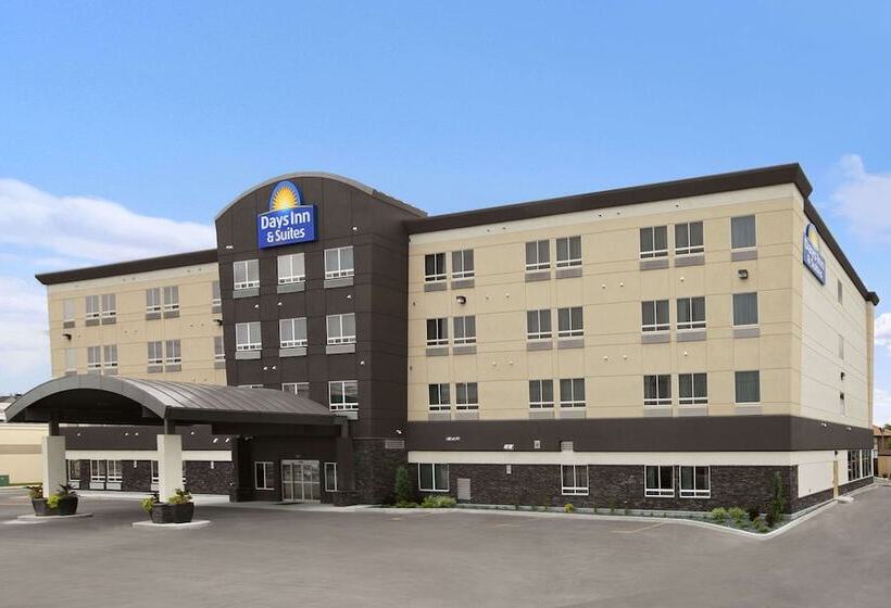 בית מלון כפרי Days Inn & Suites By Wyndham Winnipeg Airport Manitoba