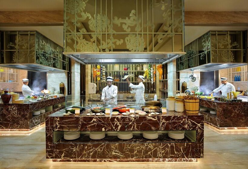 فندق Doubletree Suites By Hilton Bengaluru Outer Ring Road