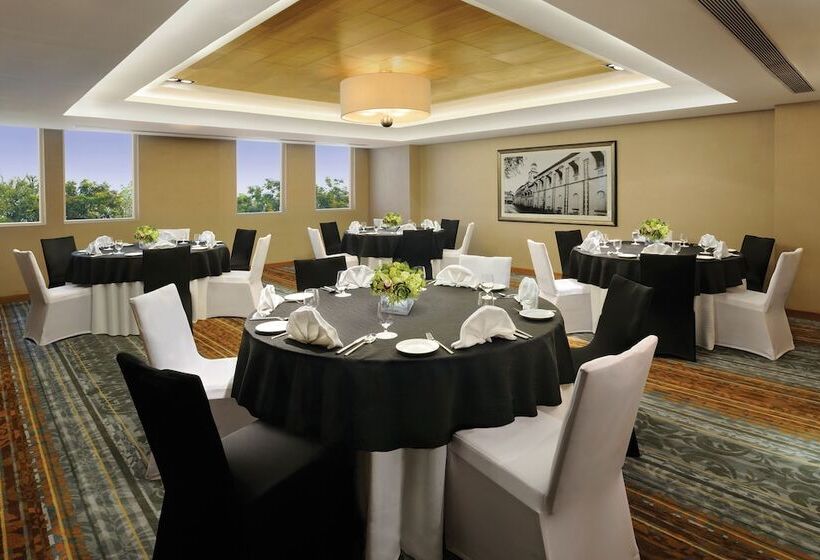 فندق Doubletree Suites By Hilton Bengaluru Outer Ring Road