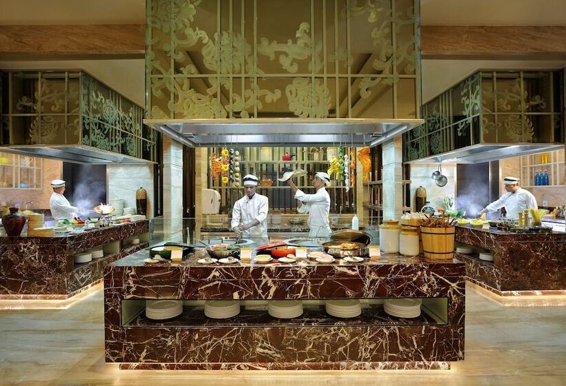 فندق Doubletree Suites By Hilton Bengaluru Outer Ring Road