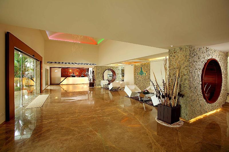 Flora Airport Hotel And Convention Centre Kochi