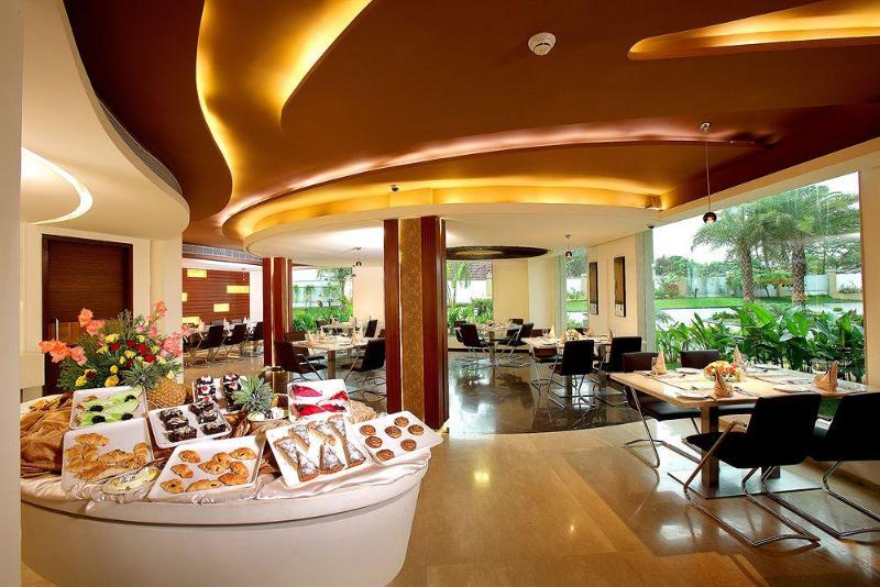 Flora Airport Hotel And Convention Centre Kochi