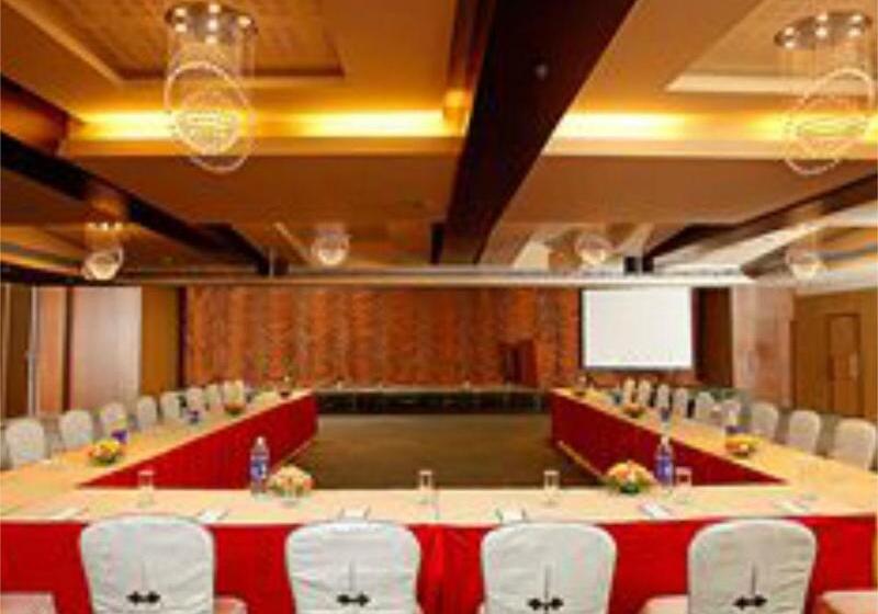 Flora Airport Hotel And Convention Centre Kochi