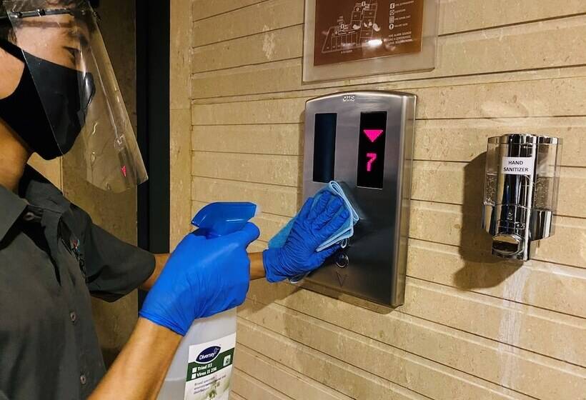 Отель Four Points By Sheraton Ahmedabad