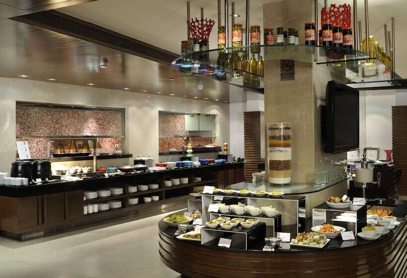 Отель Four Points By Sheraton Ahmedabad