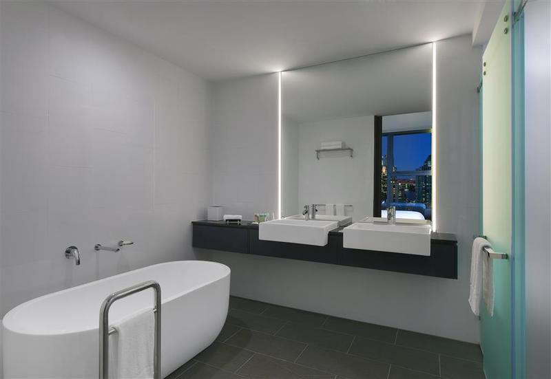 هتل Four Points By Sheraton Brisbane