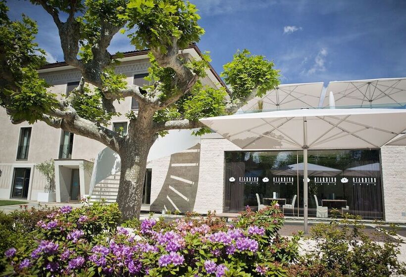 هتل Giardino Lago