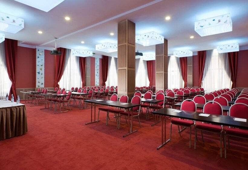 Отель Golden Tulip Rosa Khutor