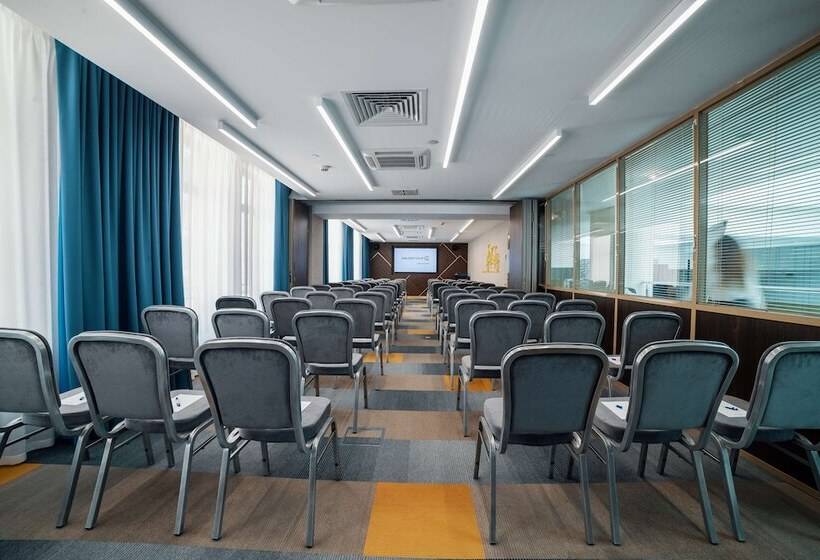 Отель Golden Tulip Rosa Khutor