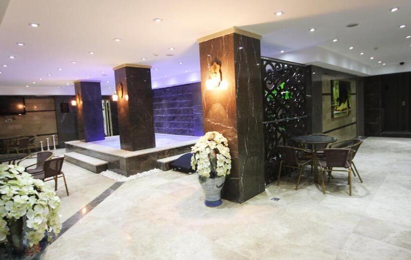 Hotel Grand Corner Boutique