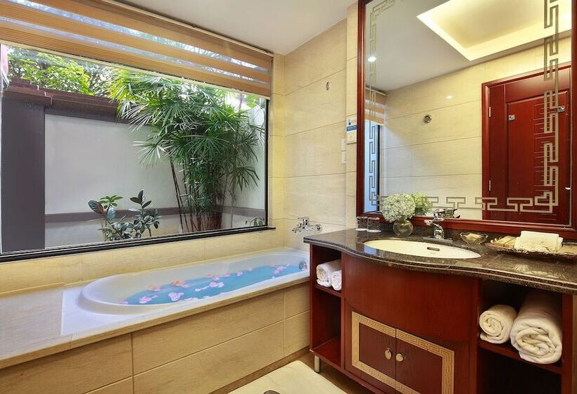 Отель Guilinyi Royal Palace