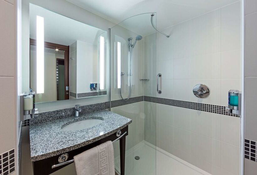 Отель Hampton By Hilton London Gatwick Airport