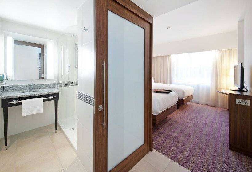 Отель Hampton By Hilton London Gatwick Airport