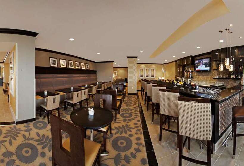 בית מלון כפרי Hilton Garden Inn Toronto/brampton