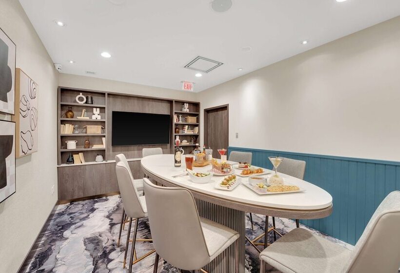 בית מלון כפרי Hilton Garden Inn Toronto/brampton