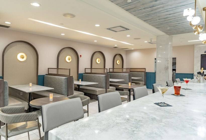 בית מלון כפרי Hilton Garden Inn Toronto/brampton