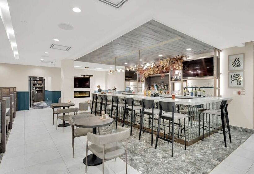 בית מלון כפרי Hilton Garden Inn Toronto/brampton