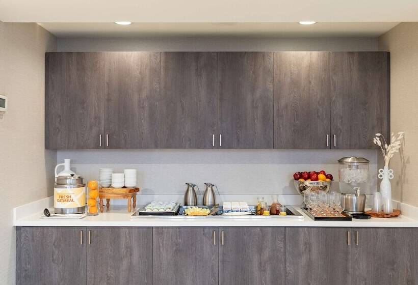 בית מלון כפרי Hilton Garden Inn Toronto/brampton