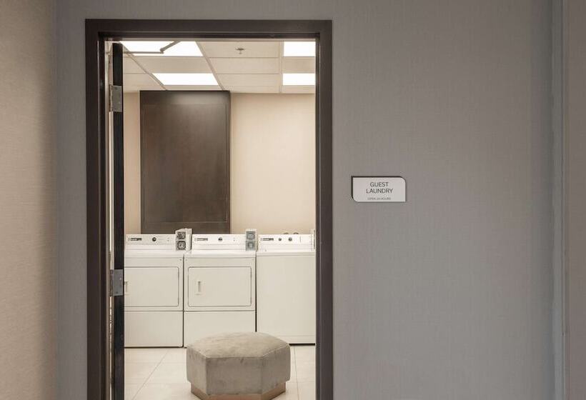 בית מלון כפרי Hilton Garden Inn Toronto/brampton