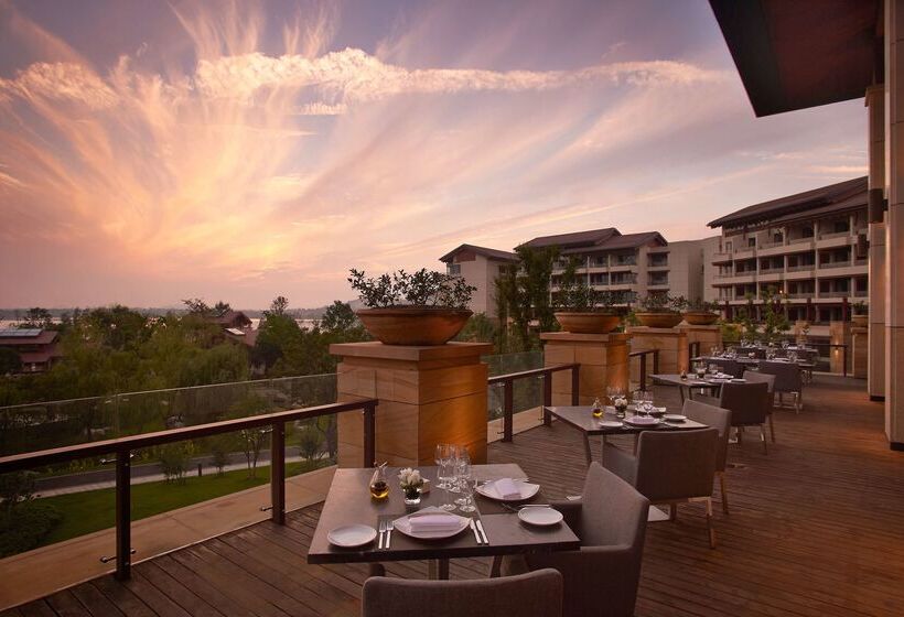 Hotel Hilton Wuhan Optics Valley