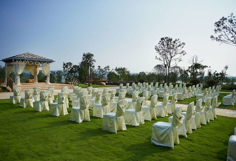 Hotel Hilton Wuhan Optics Valley