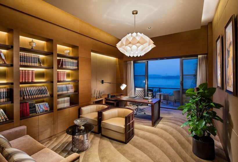 Hotel Hilton Wuhan Optics Valley