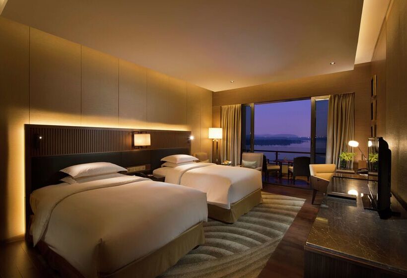 Hotel Hilton Wuhan Optics Valley