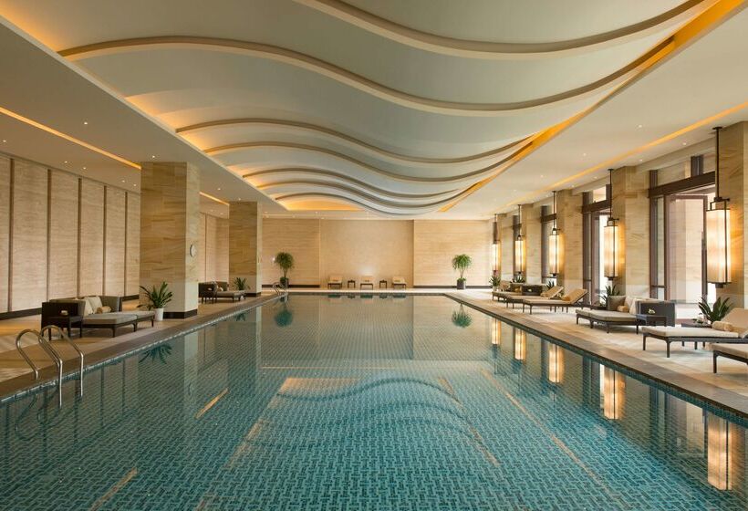 Hotel Hilton Wuhan Optics Valley