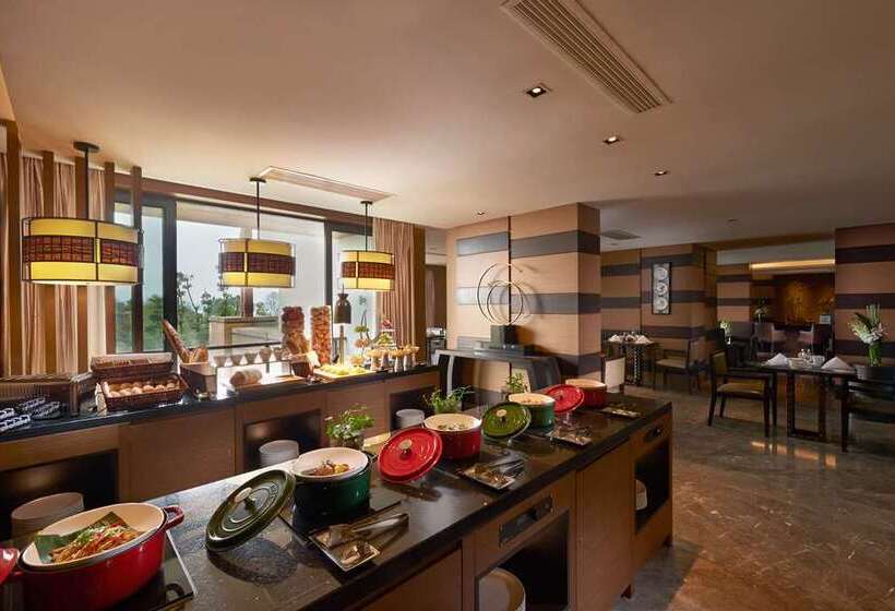 Hotel Hilton Wuhan Optics Valley