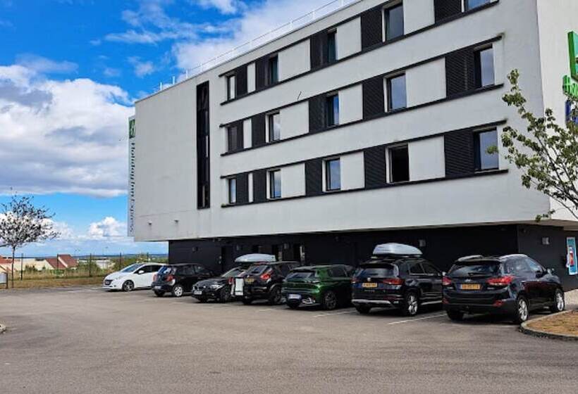 בית מלון כפרי Holiday Inn Express Dijon, An Ihg