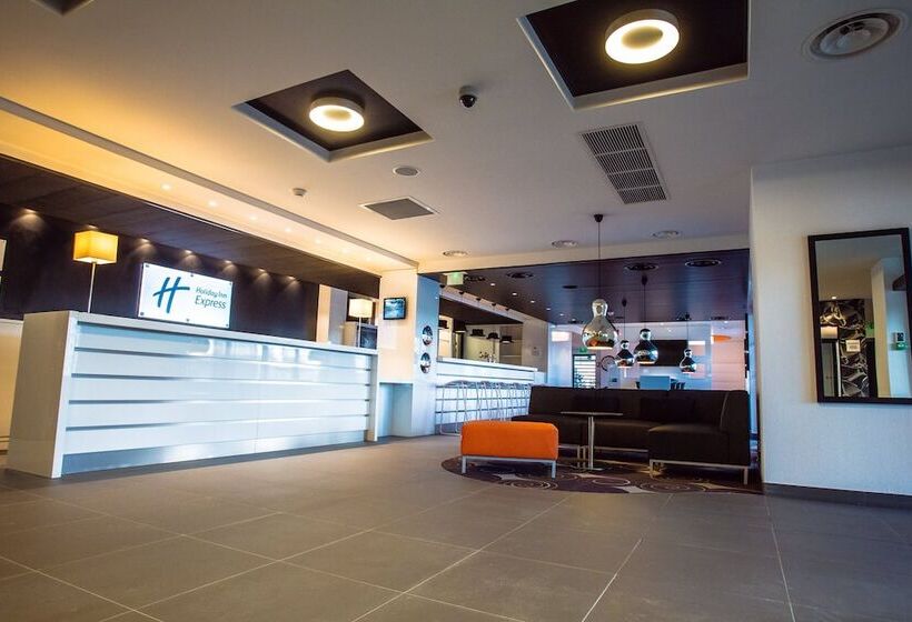 בית מלון כפרי Holiday Inn Express Dijon, An Ihg