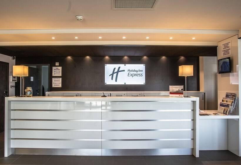 בית מלון כפרי Holiday Inn Express Dijon, An Ihg