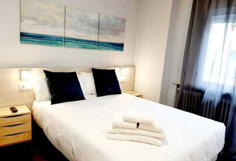 هتل Hostal Lucia By Gaiarooms