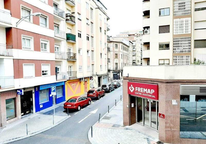 هتل Hostal Lucia By Gaiarooms