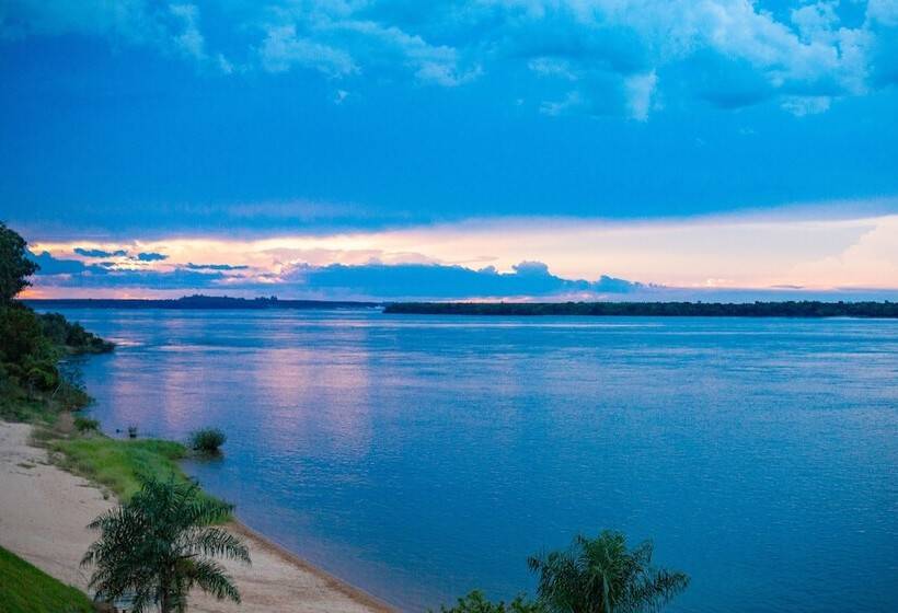 Отель Howard Johnson Express Inn Ituzaingo