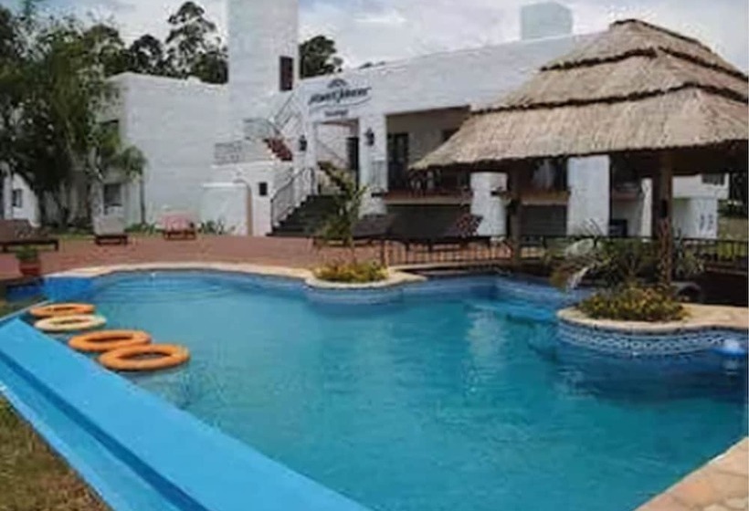 Отель Howard Johnson Express Inn Ituzaingo