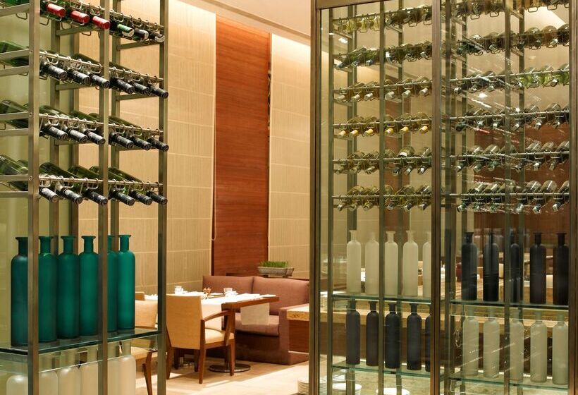 Отель Hyatt Hyderabad Gachibowli