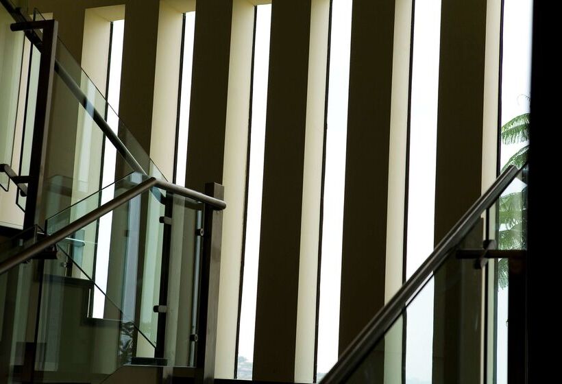 Отель Hyatt Hyderabad Gachibowli