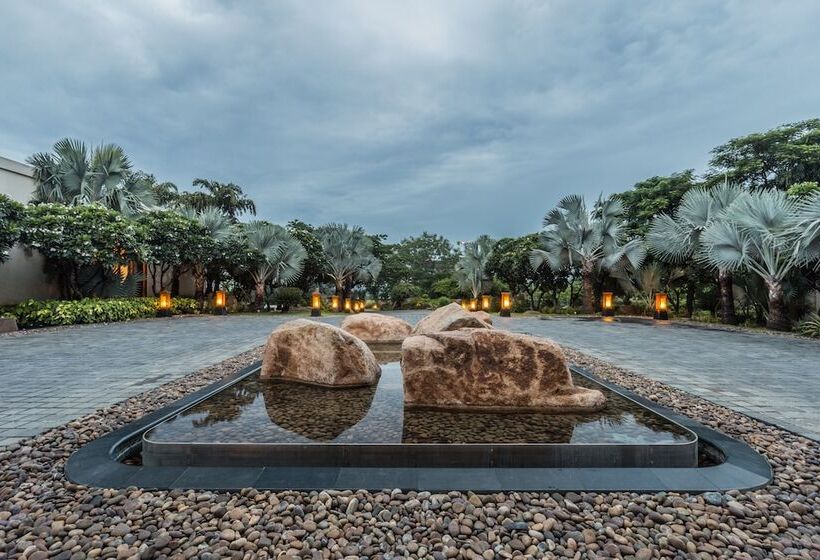 Отель Hyatt Hyderabad Gachibowli