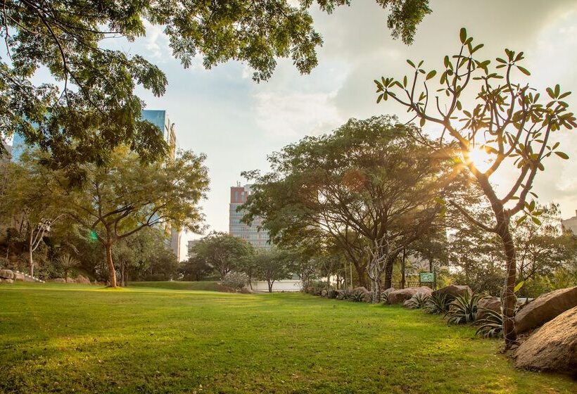 Отель Hyatt Hyderabad Gachibowli