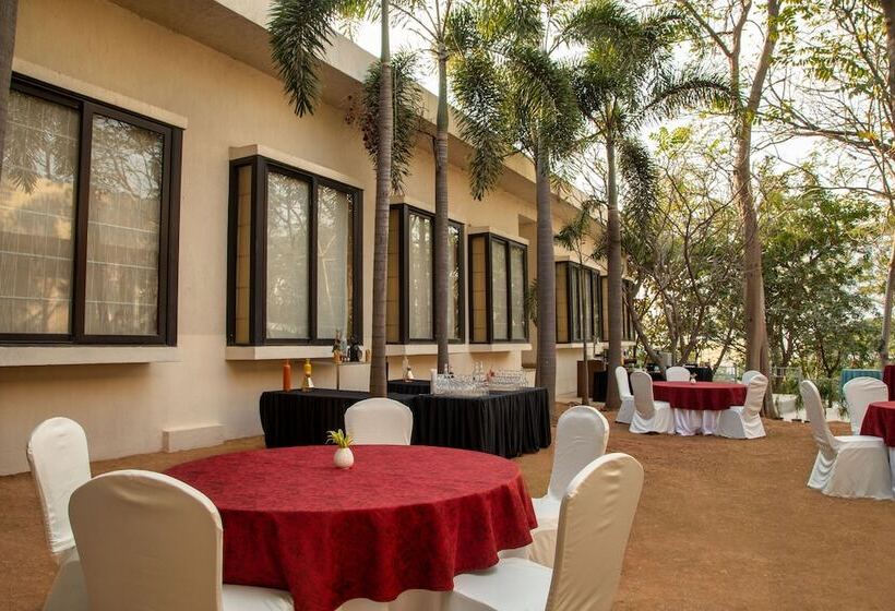 Отель Hyatt Hyderabad Gachibowli