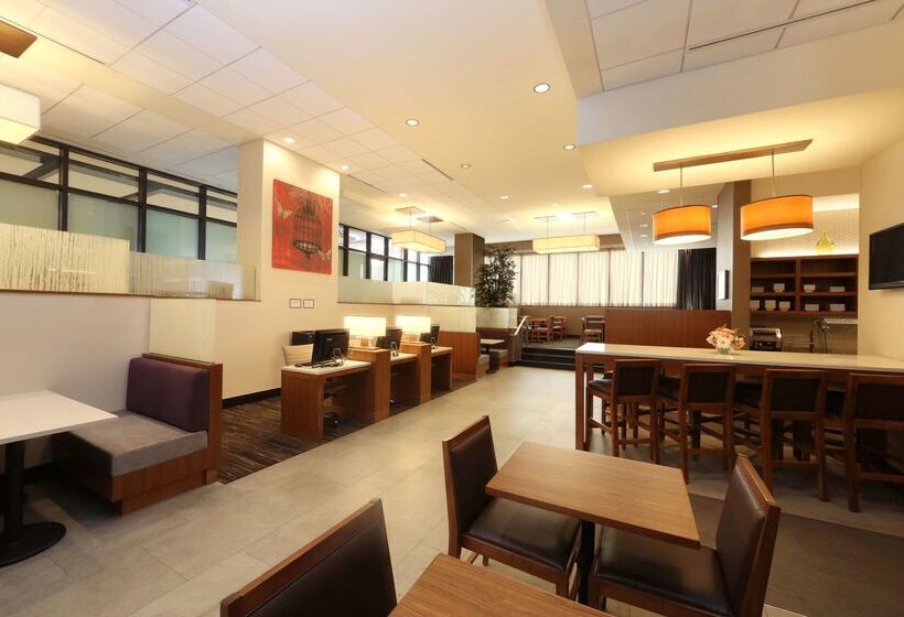 فندق Hyatt Place Flushing/lga Airport