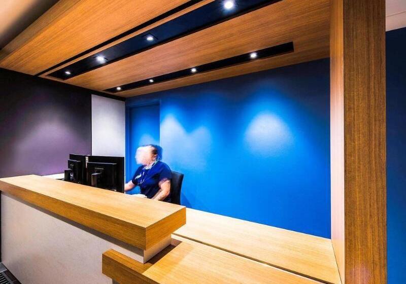 هتل Ibis Budget Casula Liverpool