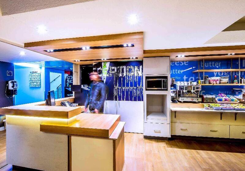 هتل Ibis Budget St Peters