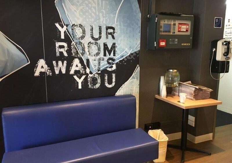 هتل Ibis Budget St Peters