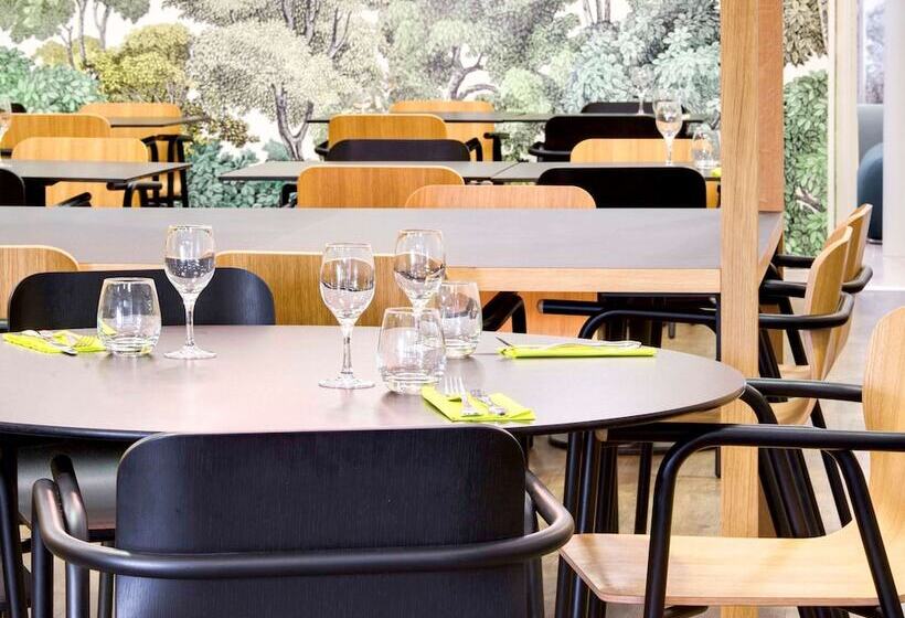 בית מלון כפרי Ibis Styles Montargis Arboria