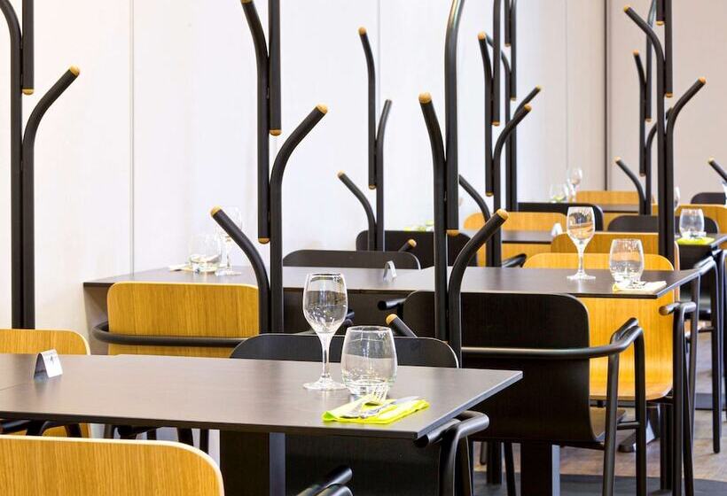 בית מלון כפרי Ibis Styles Montargis Arboria