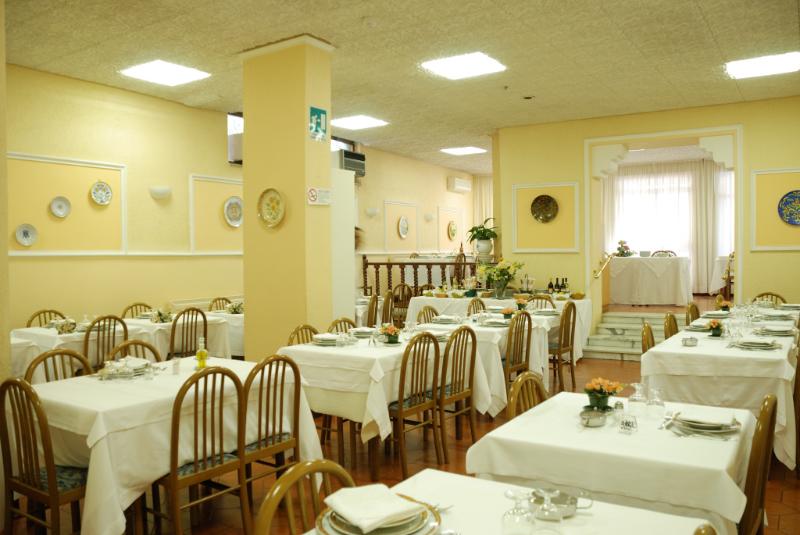 فندق Iris Crillon